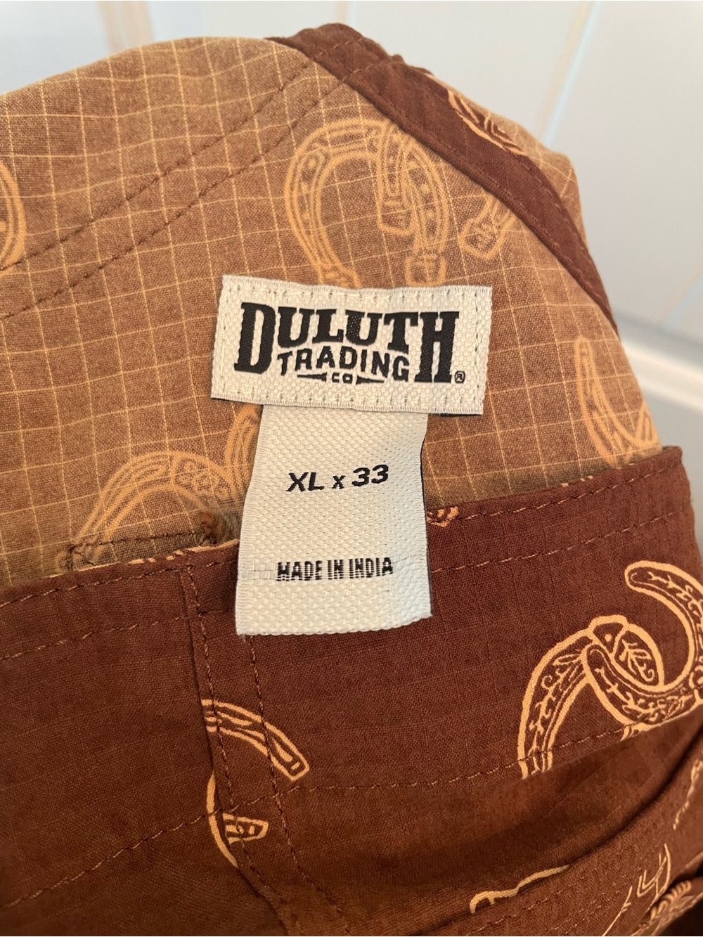 🌟NWT🌟 Duluth Heirloom western print overalls, size XL x 33 - Picture 7 of 9